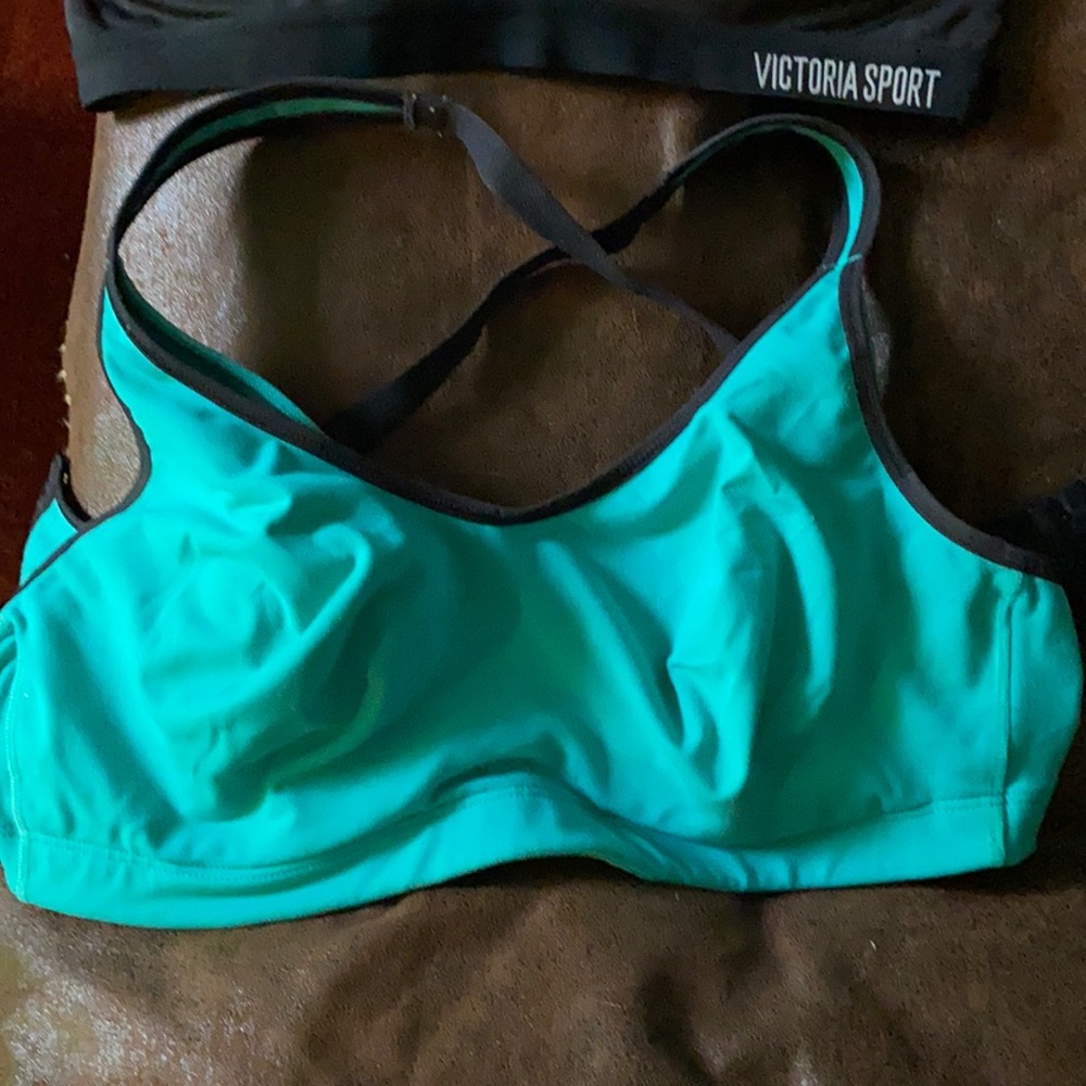 VS Sport Max Support sports bra 36D
